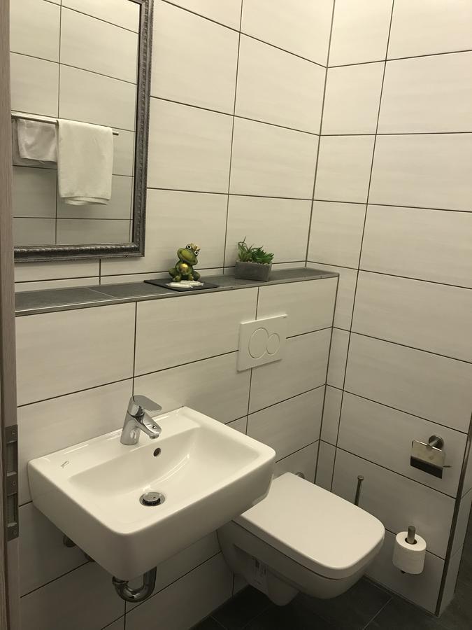 Hotel Athen Kelsterbach Frankfurt Airport Exterior foto